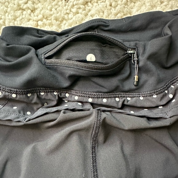 Lululemon Speed Shorts Black Reflective Dots - Picture 4 of 5